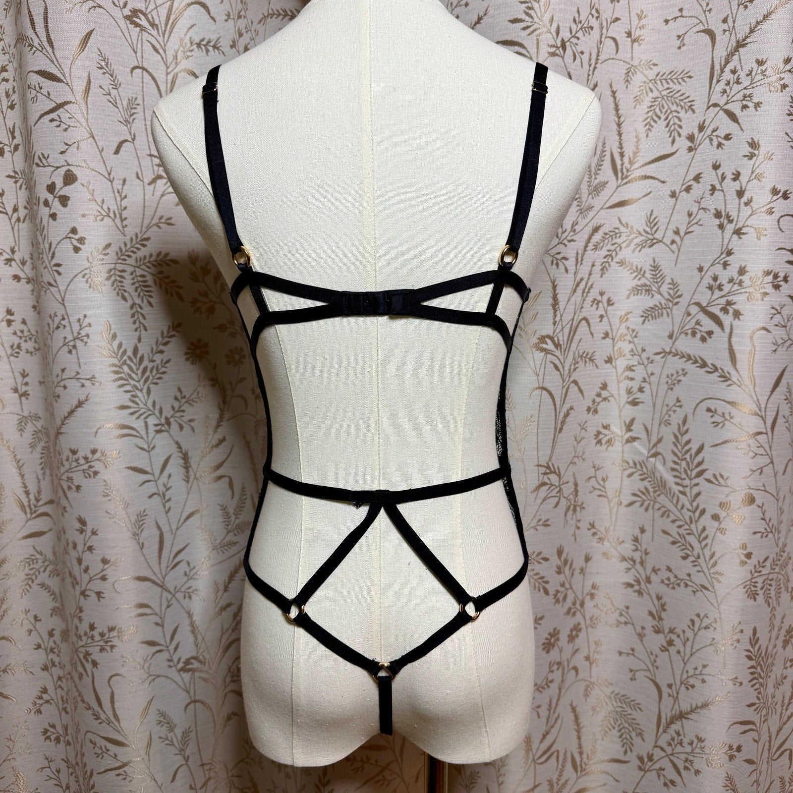 Victoria's Secret Women Black Lace Strappy Cage Teddy Large Vampy Glam Boudoir