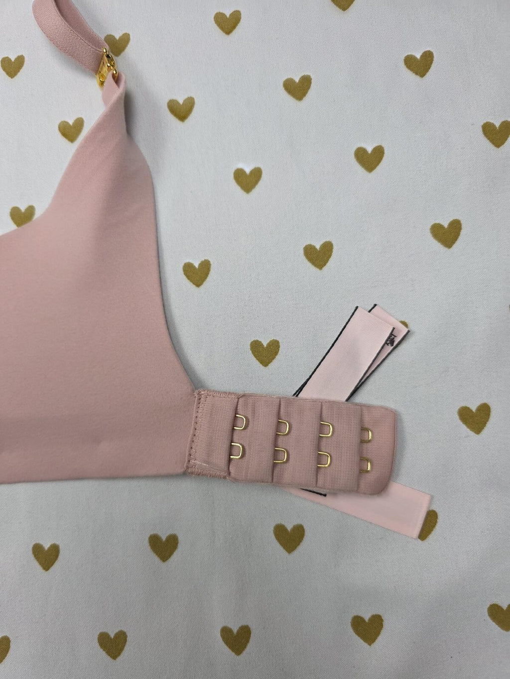 Victorias Secret Soft INCREDIBLE Wireless No Wire Perfect Shape Bra 32C