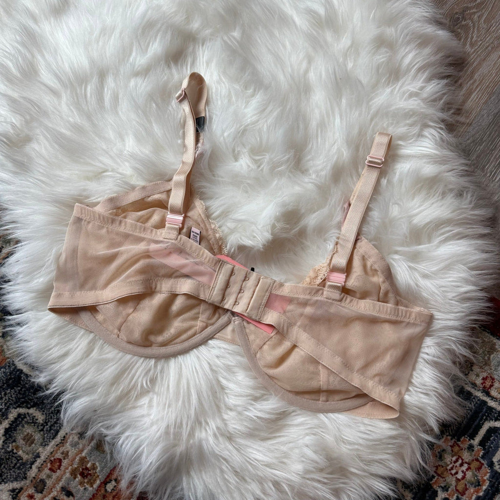 Victoria's Secret Beige Lace Bra - Size 38DDD