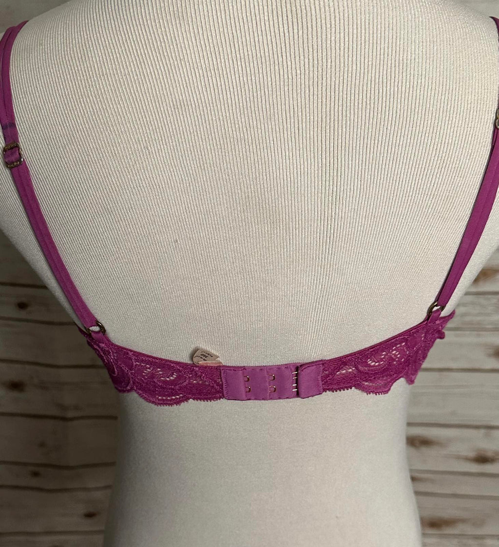 Victoria's Secret Very Sexy purple floral lace push-up bra Size 36B