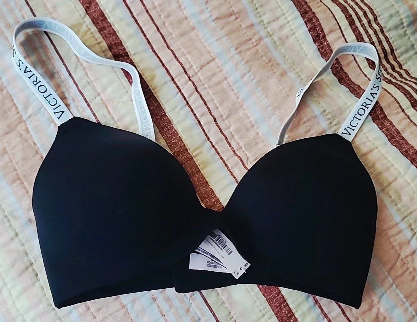Victoria's Secret Logo Lightly Lined Non-Wired Bra Size 32D Black